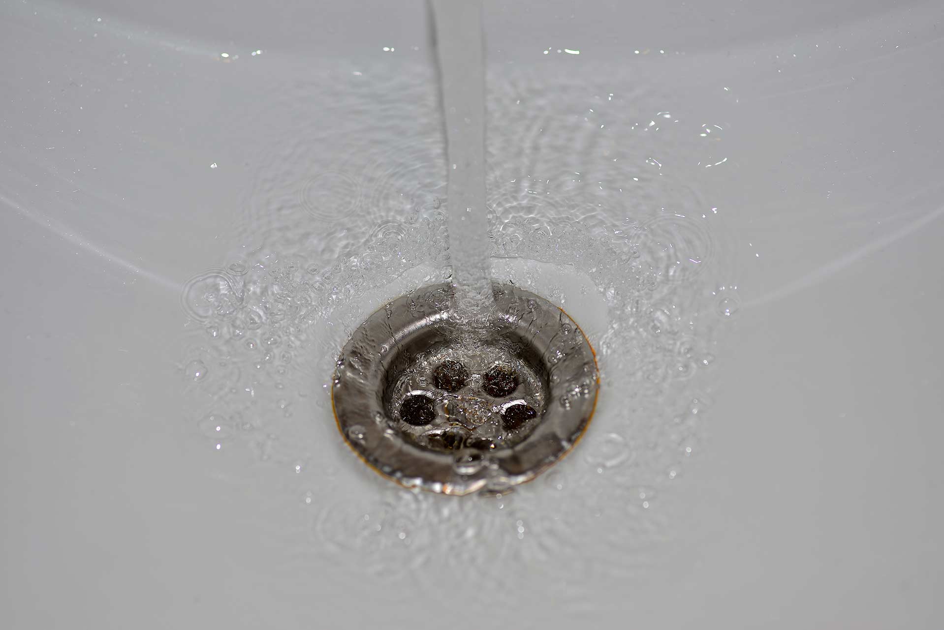 A2B Drains provides services to unblock blocked sinks and drains for properties in Letchworth.